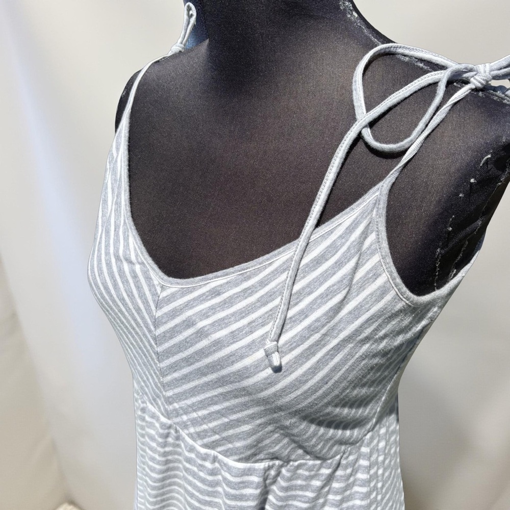 Tommy Bahama Hibben Grey Stripe Dress Jersey Tie Shoulder Maxi Size Medium - Picture 4 of 5